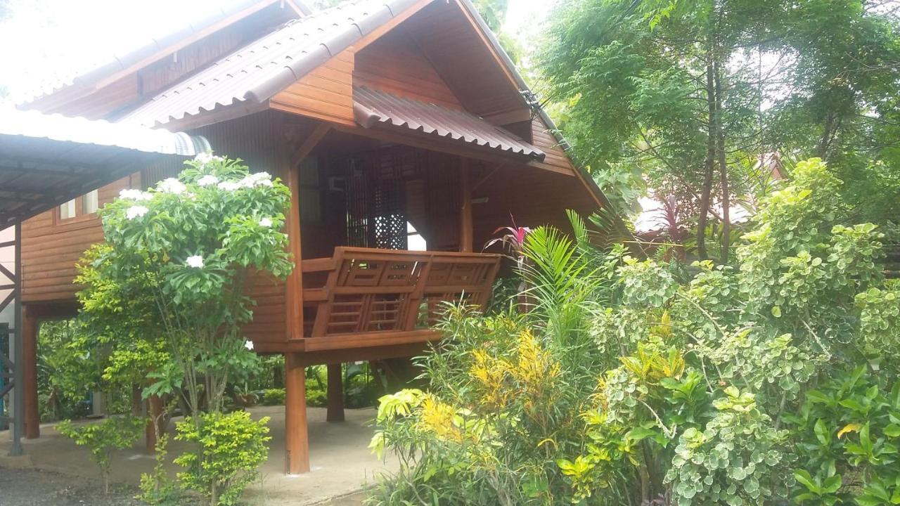 Samnaree Garden House Hotel Ban Phae Mai Buitenkant foto